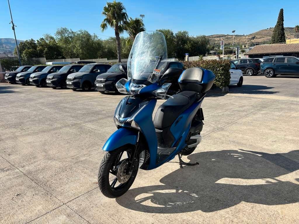 Honda SH 125 2018 / KM 30.000 Tua a solo 19 Euro al mese