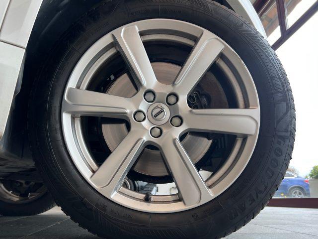 VOLVO XC90 D5 AWD Geartronic Momentum