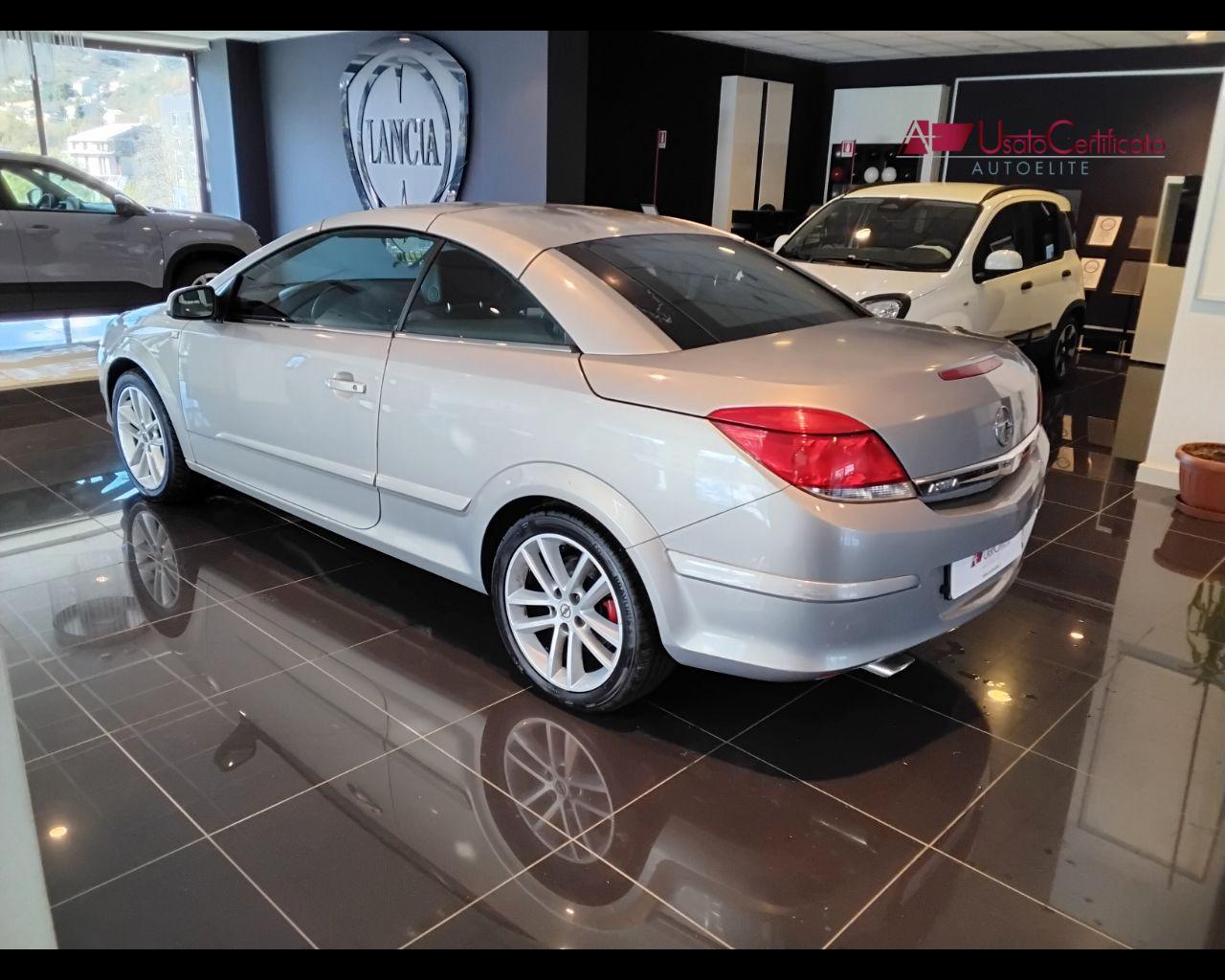 OPEL Astra TwinTop 1.6 16V Twinport Cosmo