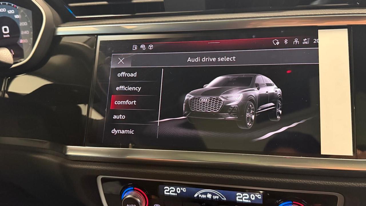 AUDI Q3 SPB 35 TDI IDENTITY BLACK KM0 2024 TETTO APRIBILE