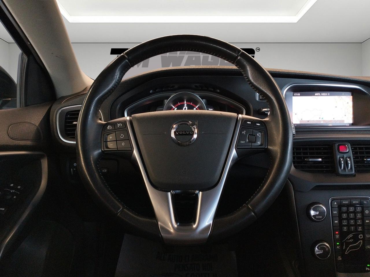 Volvo V40 Cross Country D2 Business Plus - NEOPATENTATI