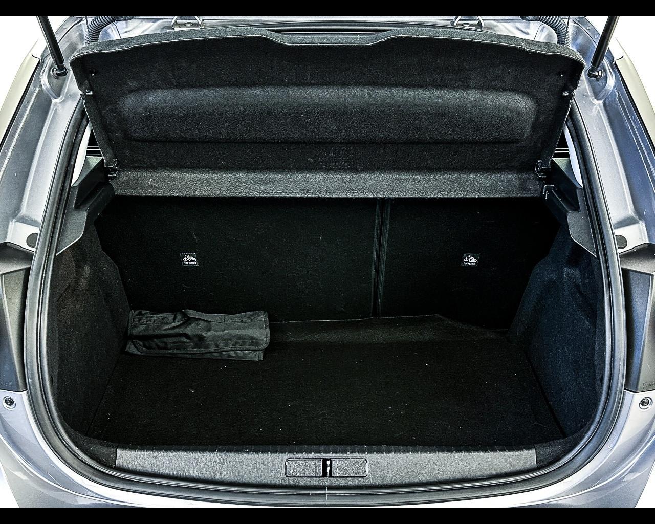 OPEL Corsa 6ª serie - Corsa 1.5 D 100 CV Elegance