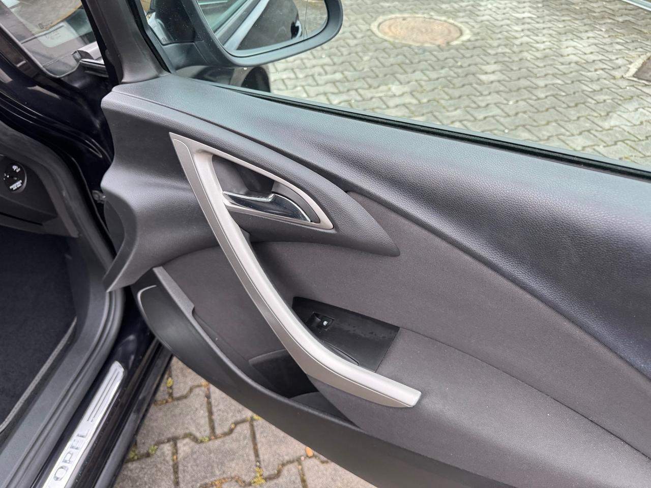 Opel Astra 1.6 115CV 5 porte Cosmo