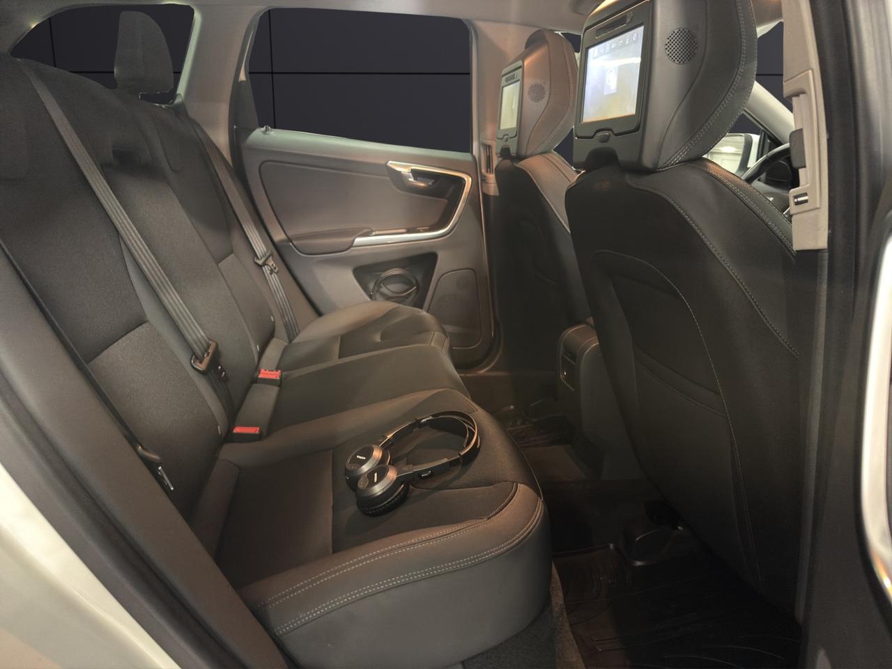 Volvo XC 60 XC60 D5 AWD Geartronic Momentum