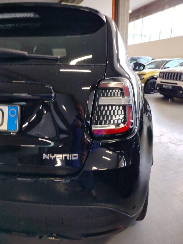 FIAT 600 Hybrid 100 CV DCT MHEV La Prima