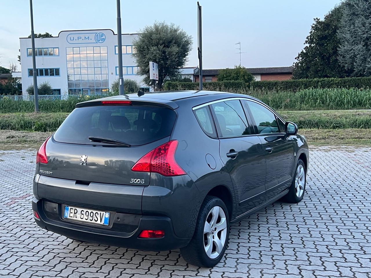 Peugeot 3008 1.6 HDi 115CV Business