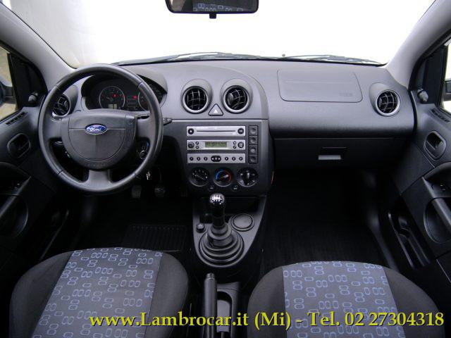 FORD Fiesta 1.2 16V 5p. Ambiente 75cv