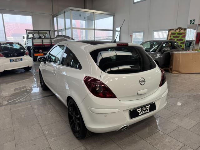 OPEL Corsa 1.2 3 porte b-color
