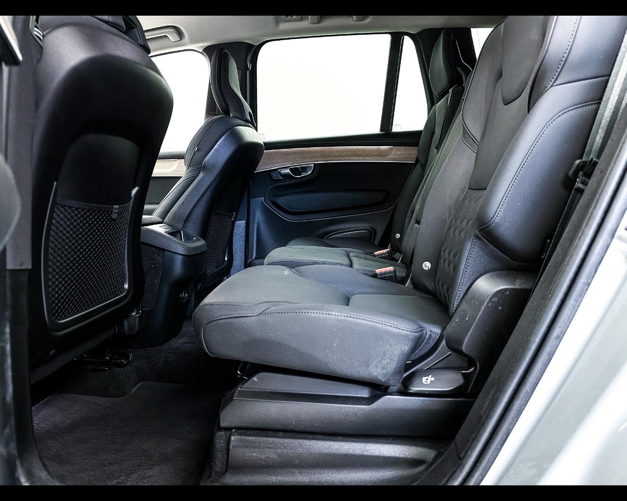 VOLVO XC90 B5 AWD automatico 7 posti Plus Bright