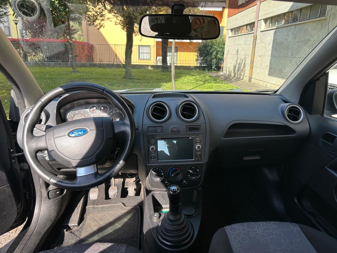 Ford Fiesta 1.2 16V 5p. Ghia