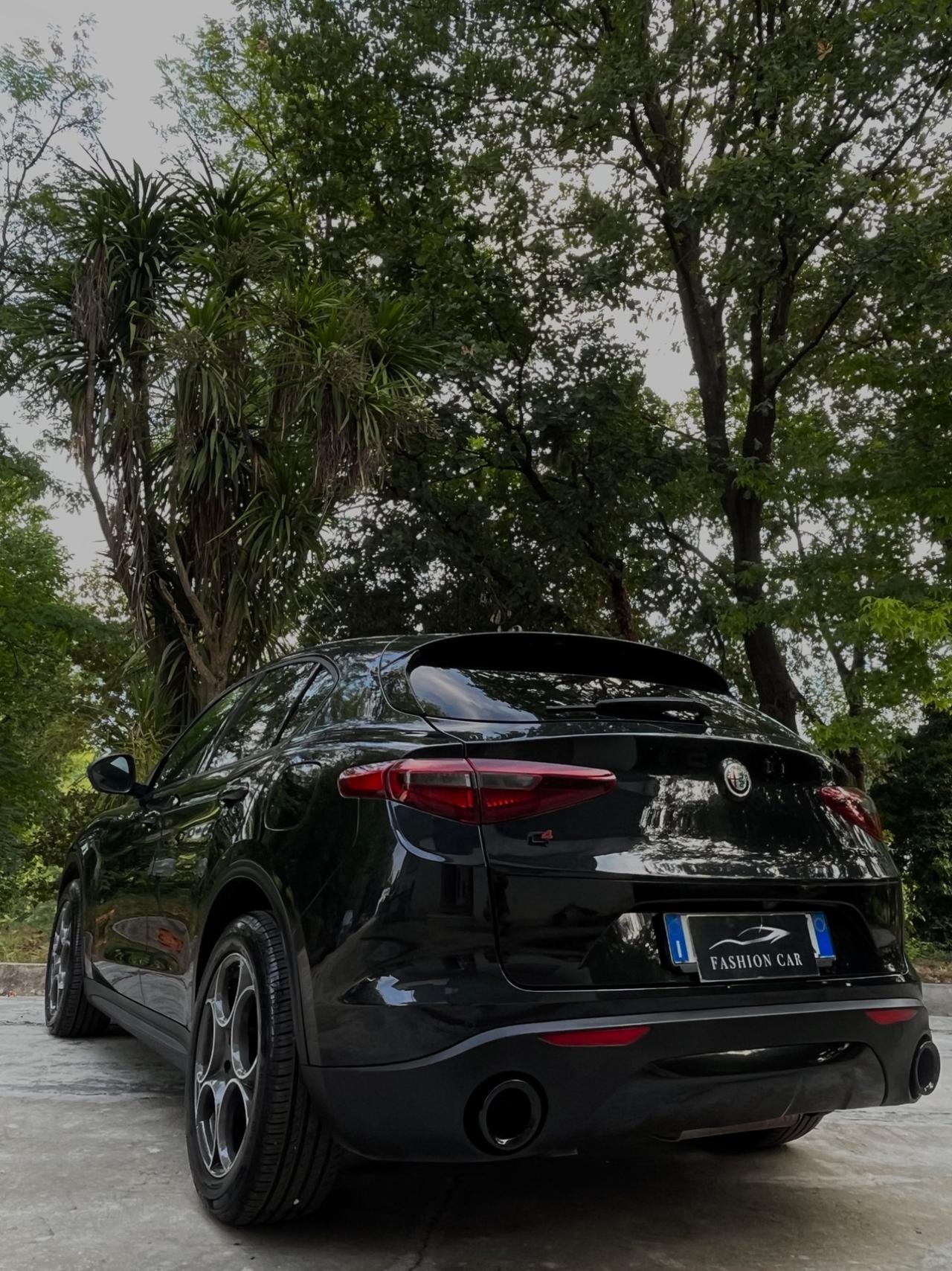 Alfa Romeo Stelvio 2.2 TOTAL BLACK 210 CV AT8 Q4 Executive