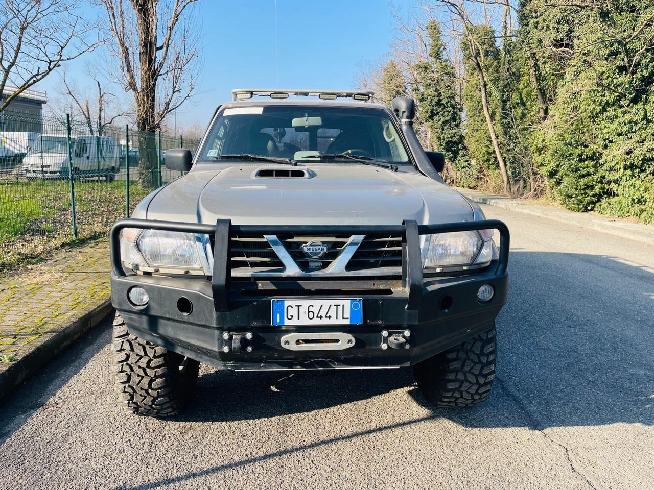 Nissan Patrol GR 4.2 cc SUPER CAR !!!! OK PERMUTE