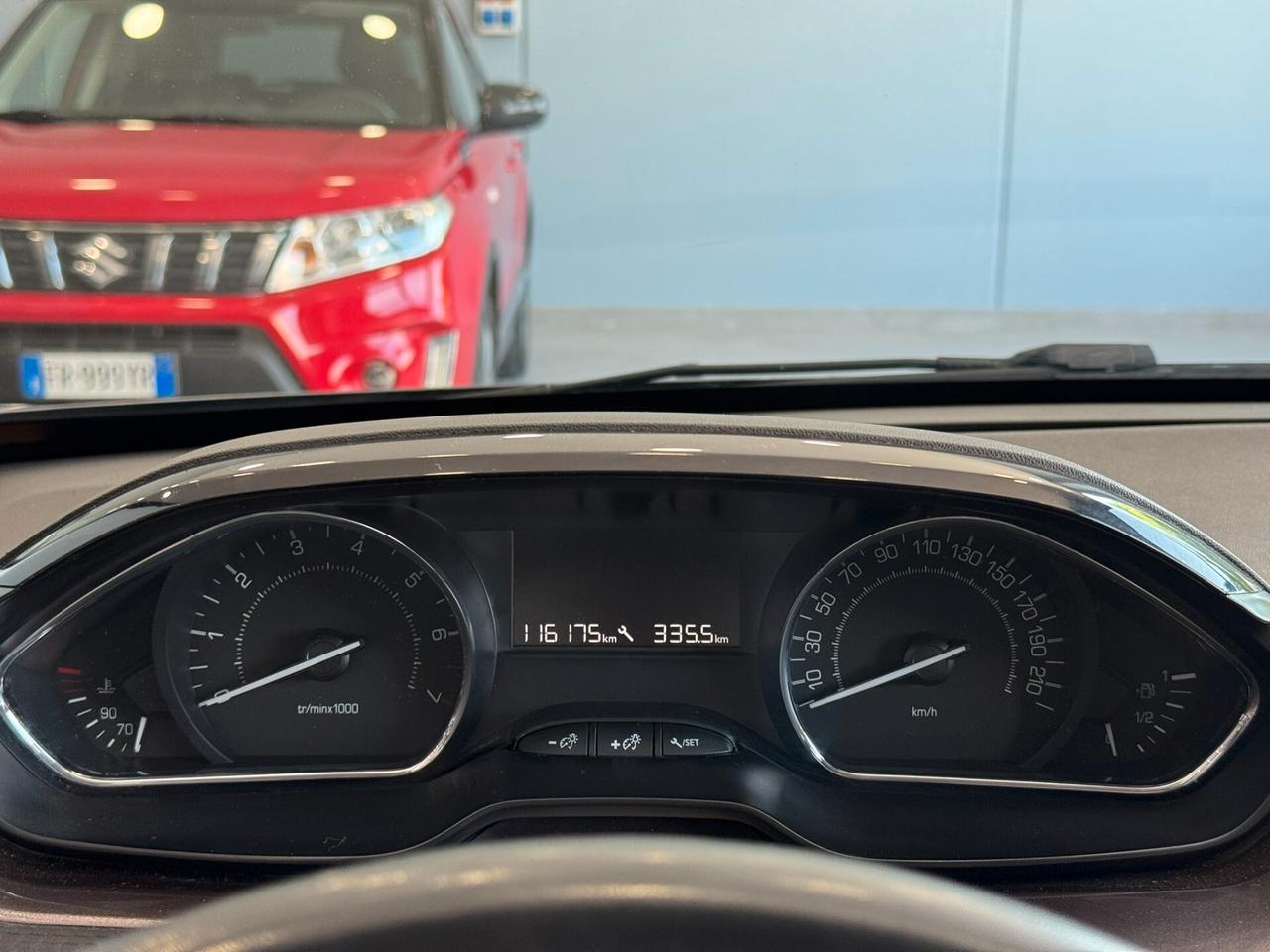 Peugeot 2008 1.2 VTi 82CV Allure
