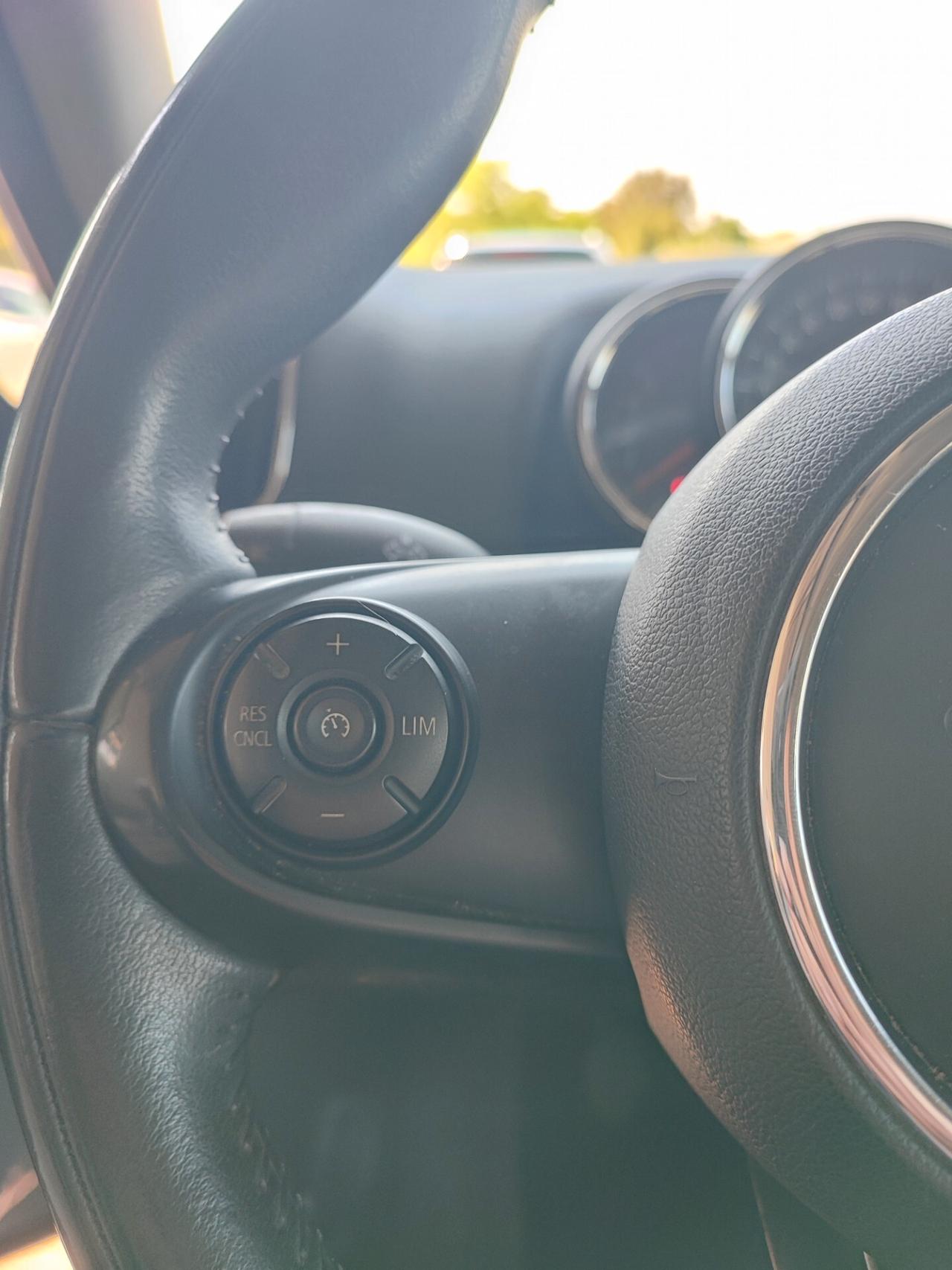 Mini Cooper Countryman 1.5 One D
