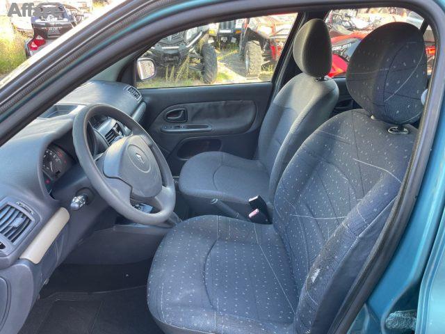 RENAULT Clio 1.2 16V cat 5 porte Confort Authentique