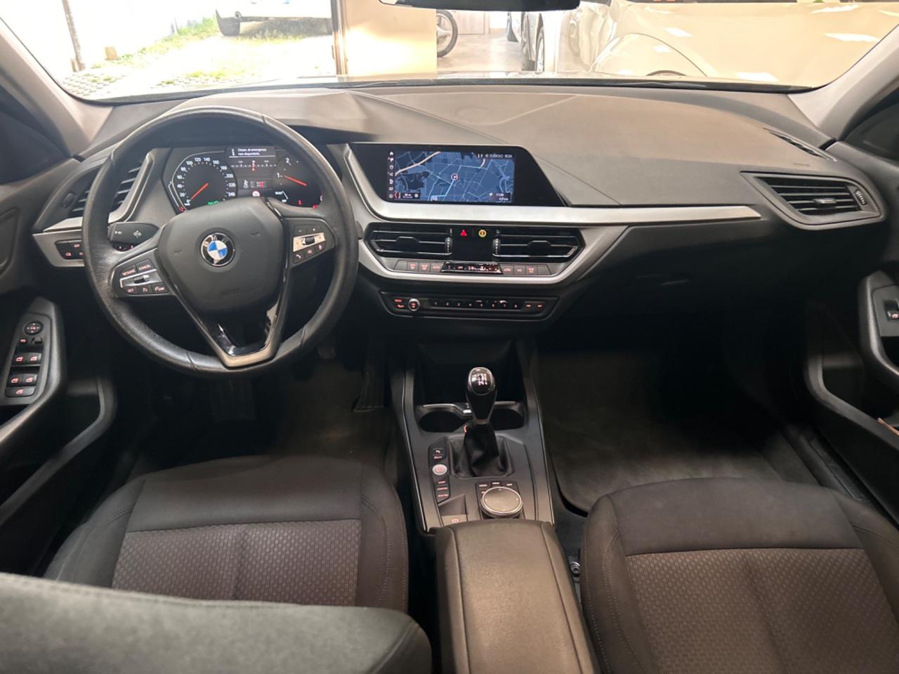 Bmw 116 116d 5p. Msport