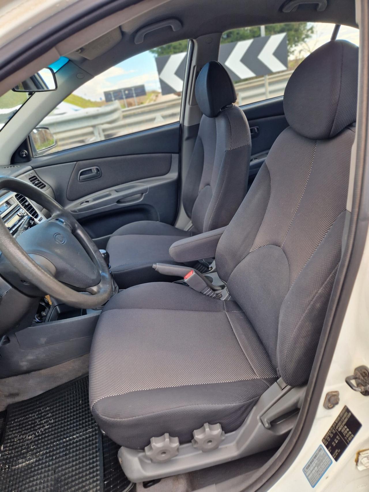 Kia Rio 1.5 16V CRDi 5p. EX Challenge