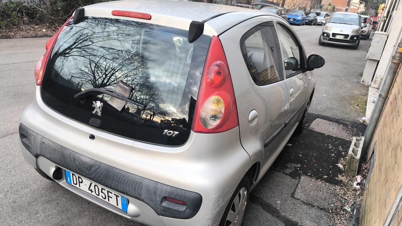 Peugeot 107 1.0 68CV 5p. Plaisir