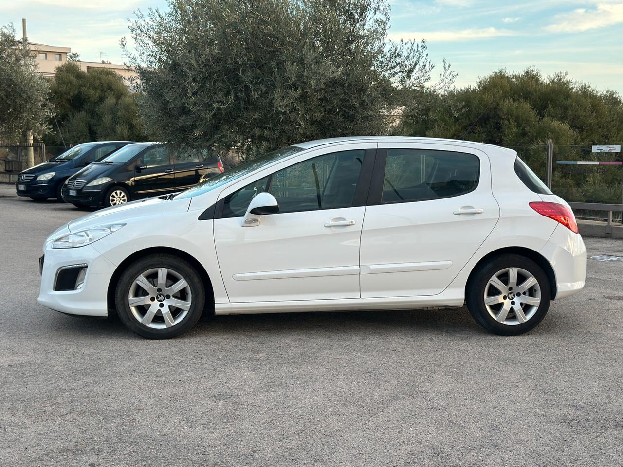 Peugeot 308 1.6 8V e-HDi 115CV Stop&Start 5p. Access