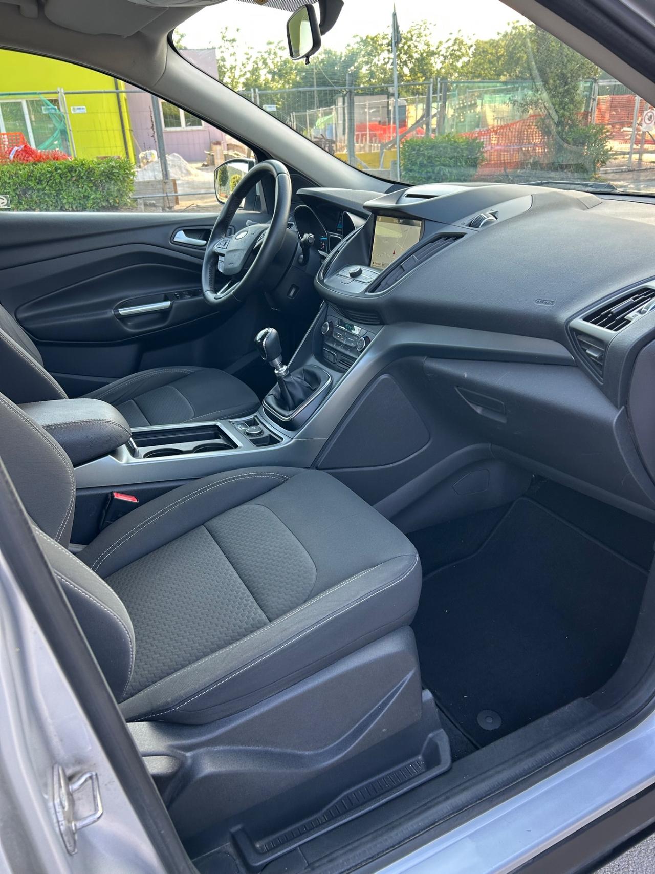 Ford Kuga 1.5 TDCI 120 CV S&S 2WD ST-Line
