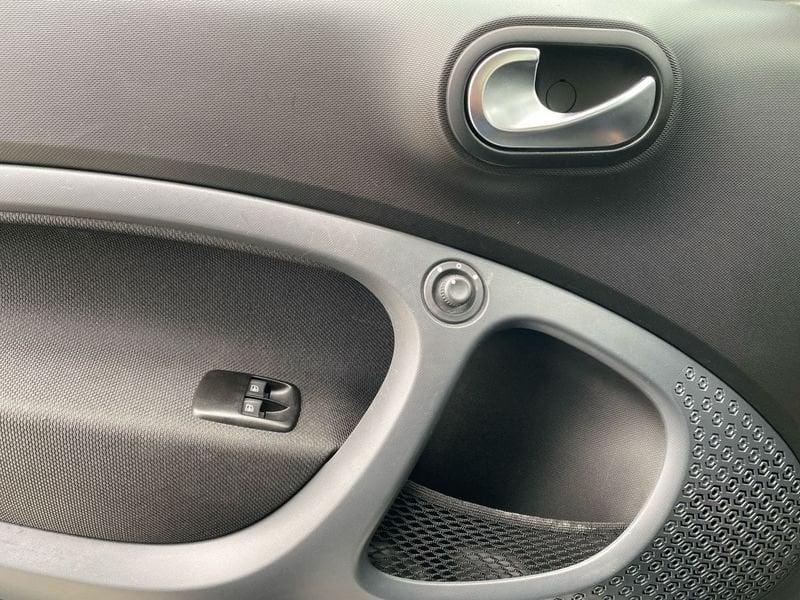 smart fortwo eq Passion 4,6kW