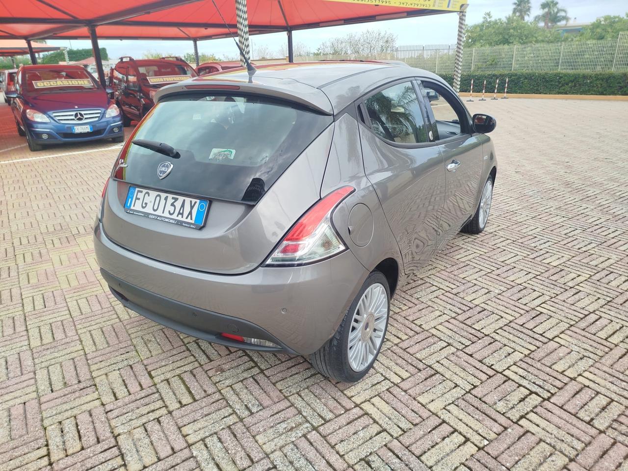 Lancia Ypsilon 1.2 69 CV 5 porte GPL Ecochic Gold
