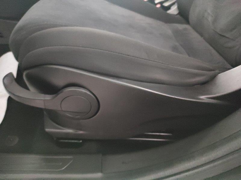 LANCIA Ypsilon 3ª serie - Ypsilon 1.2 69 CV 5 porte Silver