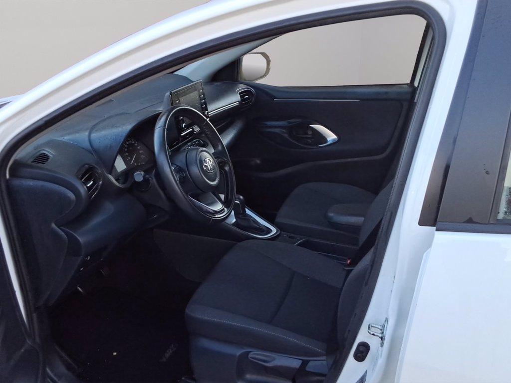 TOYOTA Yaris 1.5h active del 2023