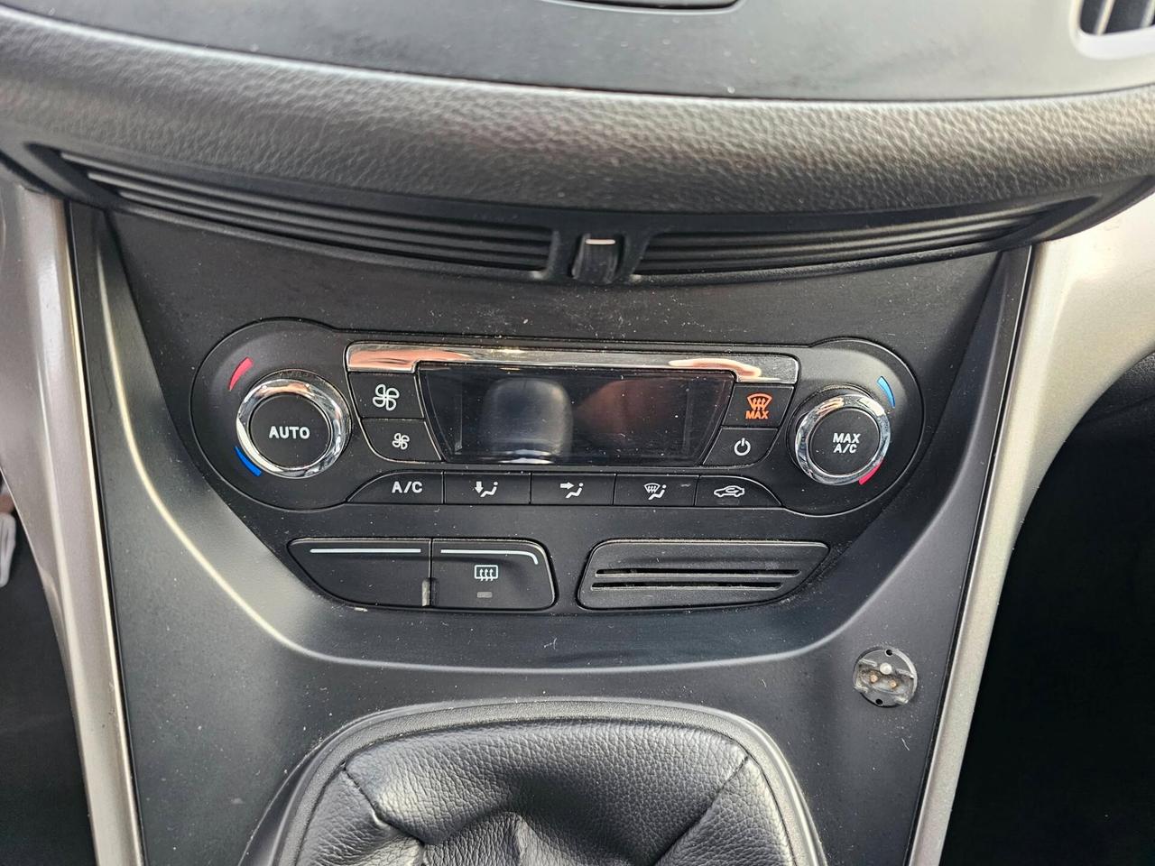 Ford Kuga 2.0 TDCI 140 CV 4WD Titanium