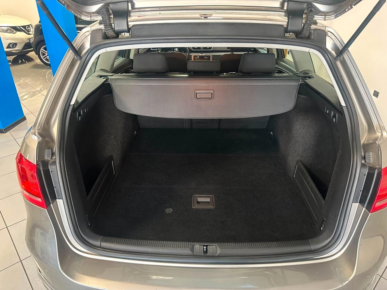 Volkswagen Passat 2.0 TDI DSG Highline BlueM. Tech.