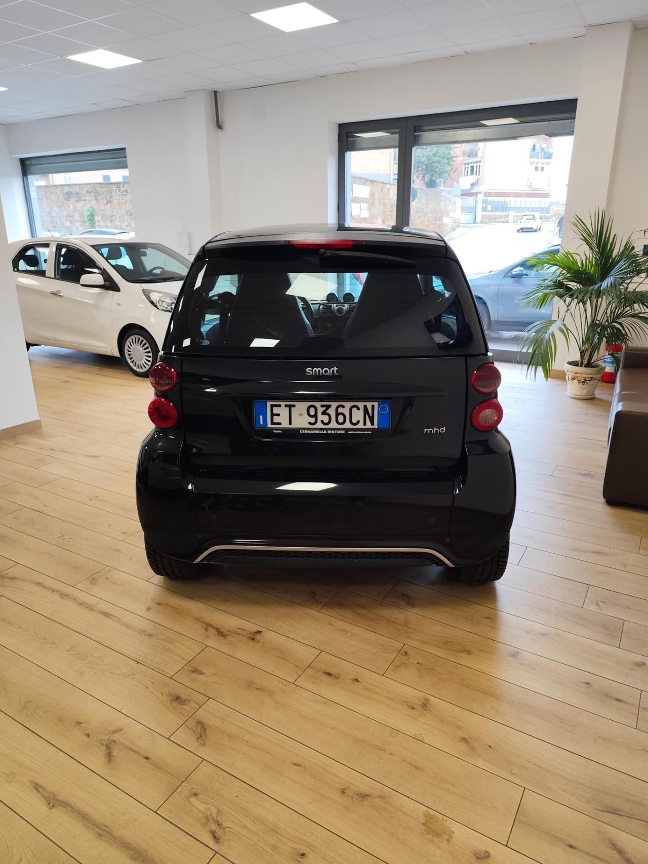 Smart ForTwo 1000 52 kW MHD coupé passion