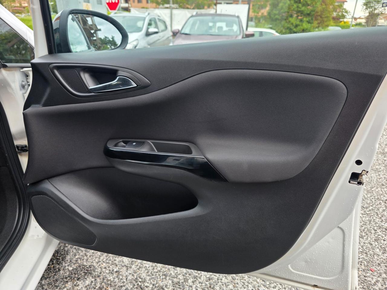 Opel Corsa 1.2 Coupé b-Color