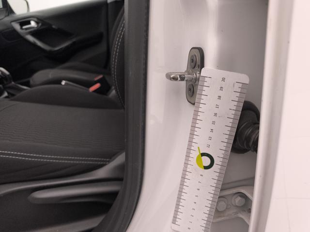 PEUGEOT 208 1.2 puretech Active s&s 82cv 5p neopatentati