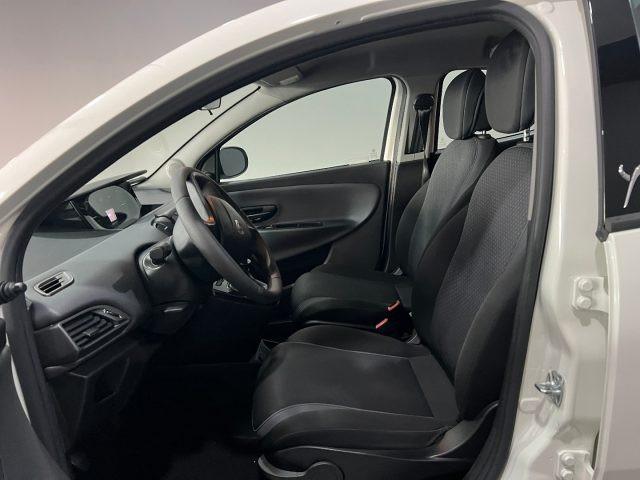 LANCIA Ypsilon 1.2 69 CV 5 porte Silver