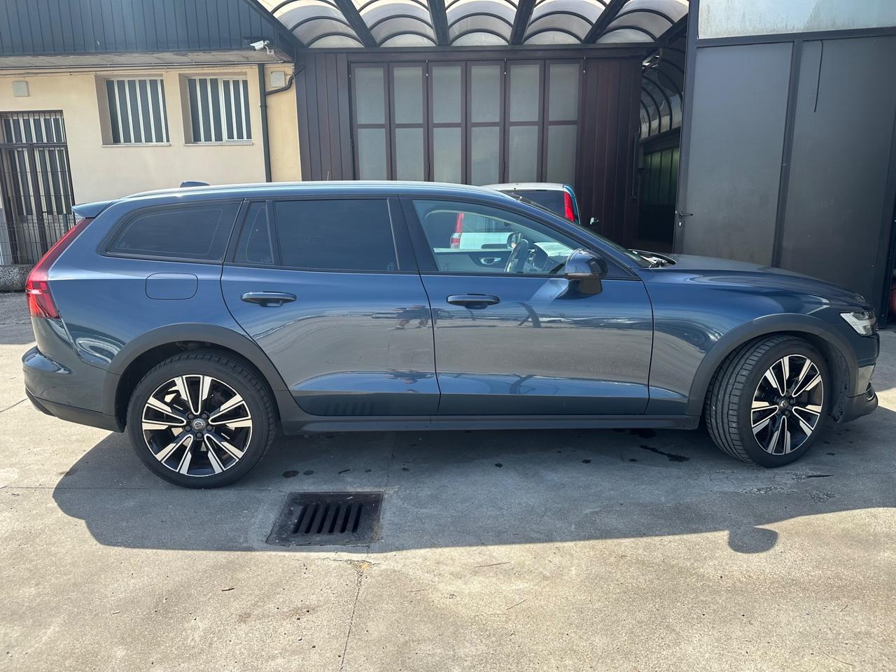 Volvo V60 Cross Country V60 Cross Country D4 AWD Geartronic Business Plus