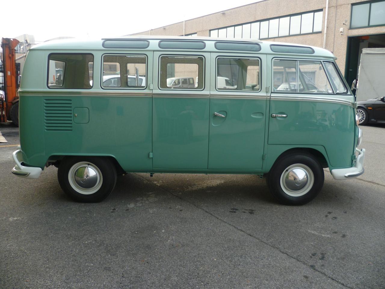 Volkswagen T1 Deluxe mod 241 21 VETRI Tedesco 1964