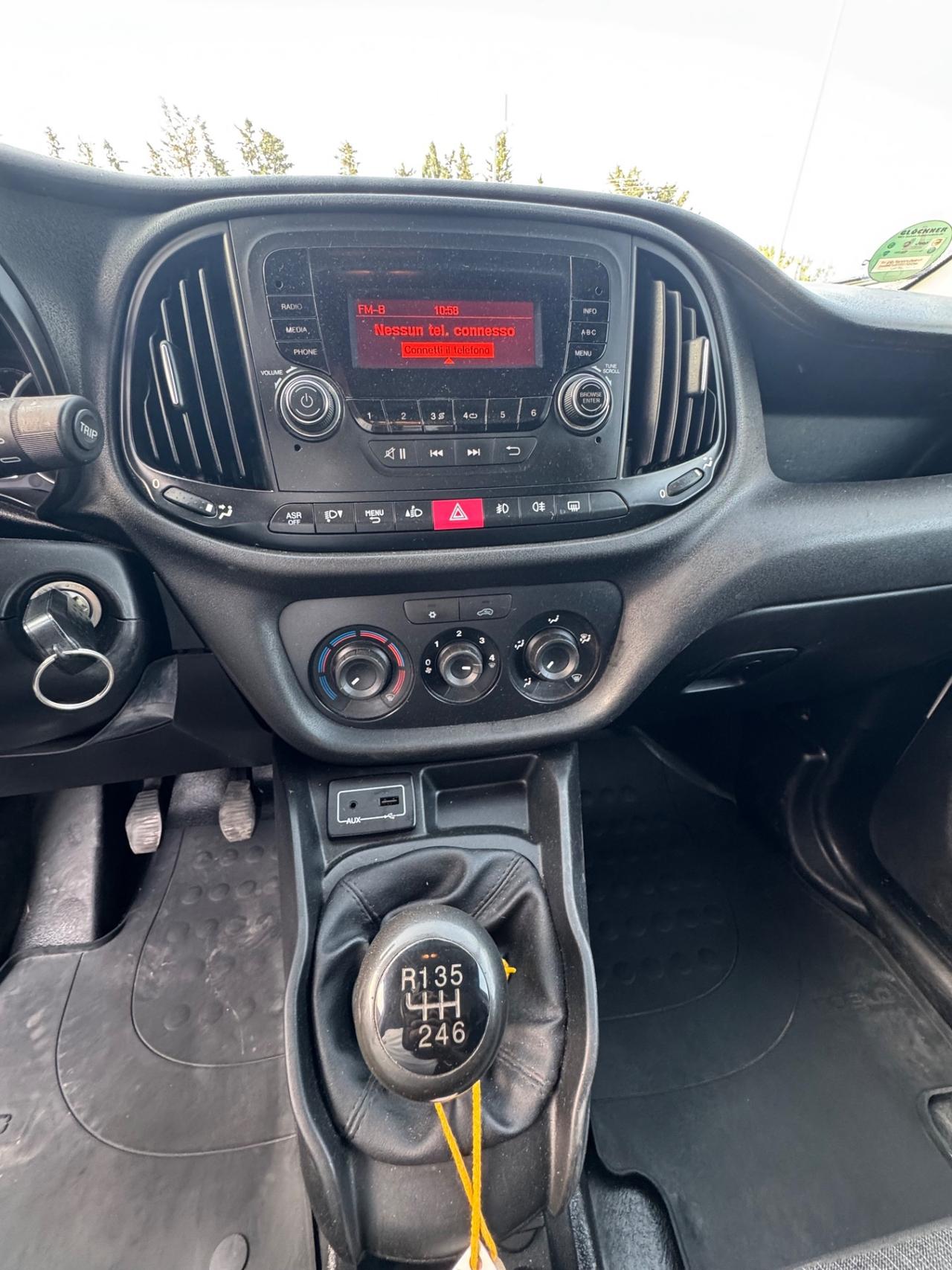 Fiat Doblo 1600.120cv 3 posti tetto apribile Gancio 2017