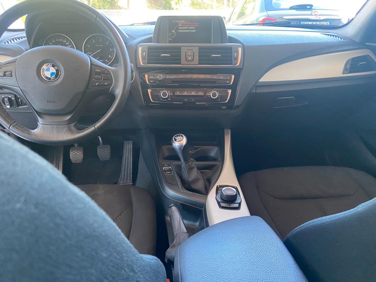 Bmw 116 116d 5p. Urban