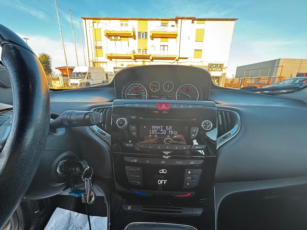 Lancia Ypsilon 1.3 MJT 16V 95 CV 5 porte S&S Gold