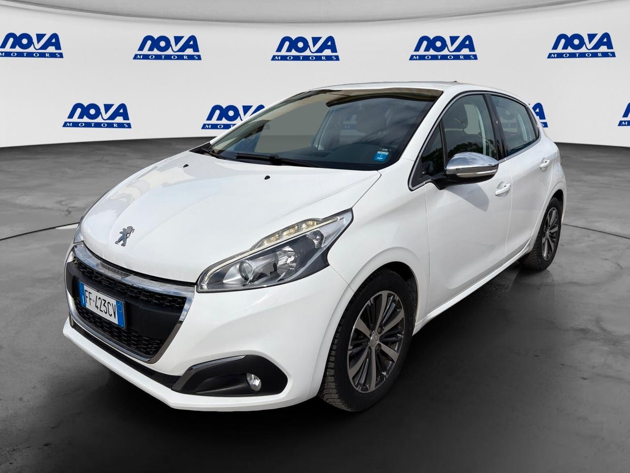 Peugeot 208 PureTech 82 5p. GPL Allure