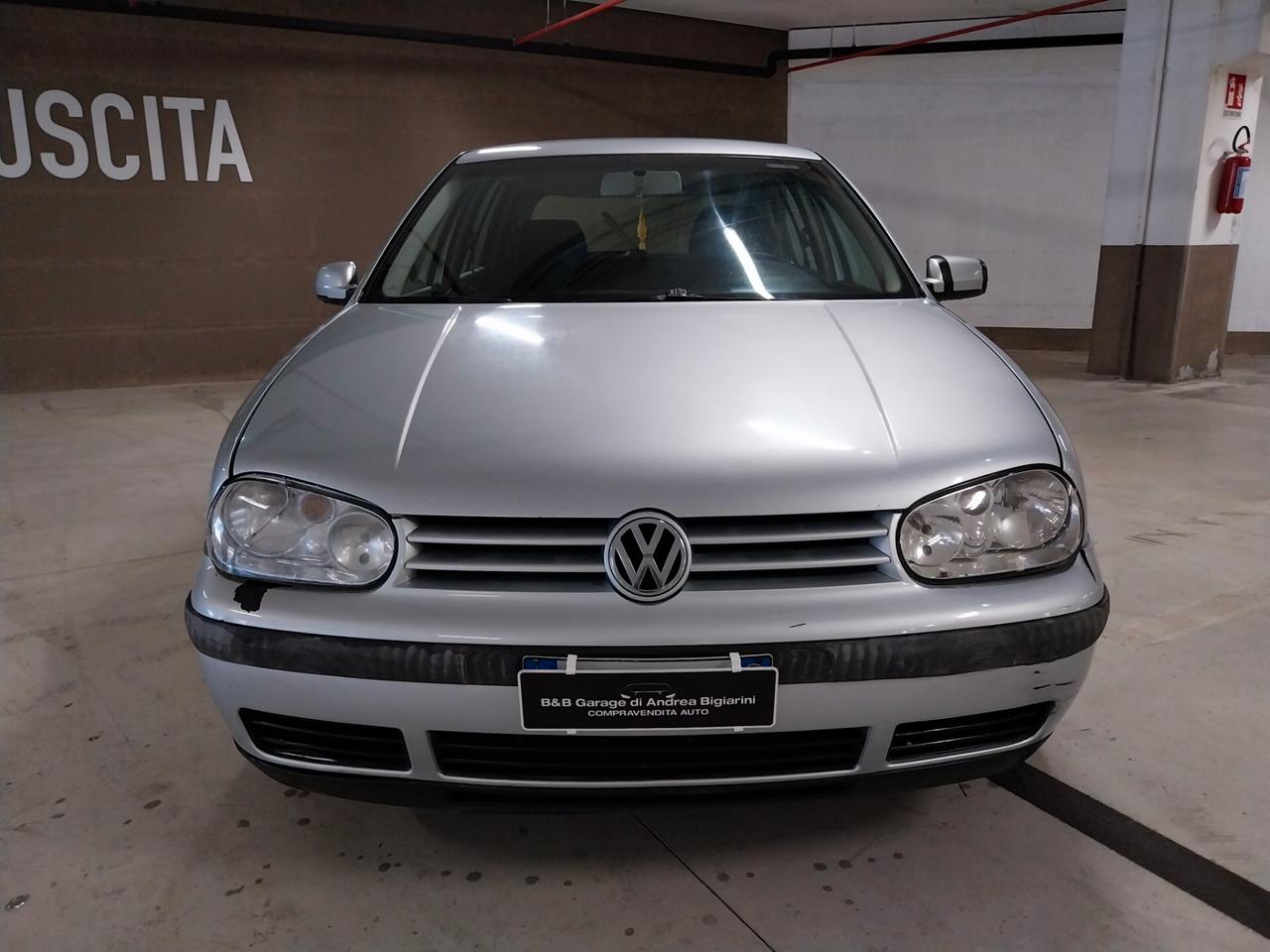 Volkswagen Golf 1.9 TDI/101 CV cat 5p. Champ - ok neopatentati