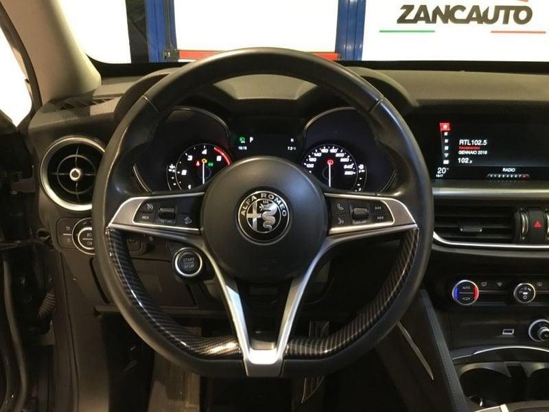 Alfa Romeo Stelvio Stelvio 2.2 Turbodiesel 180 CV AT8 RWD Super