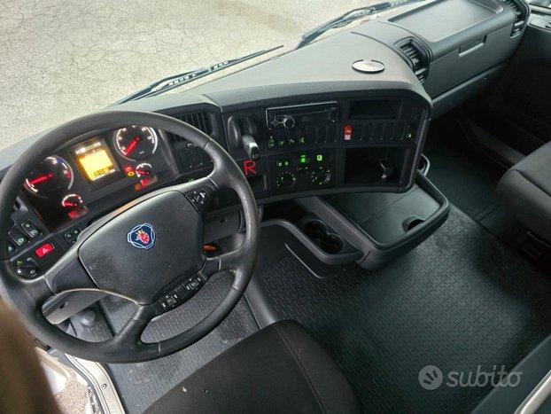 TRATTORE STRADALE SCANIA R450