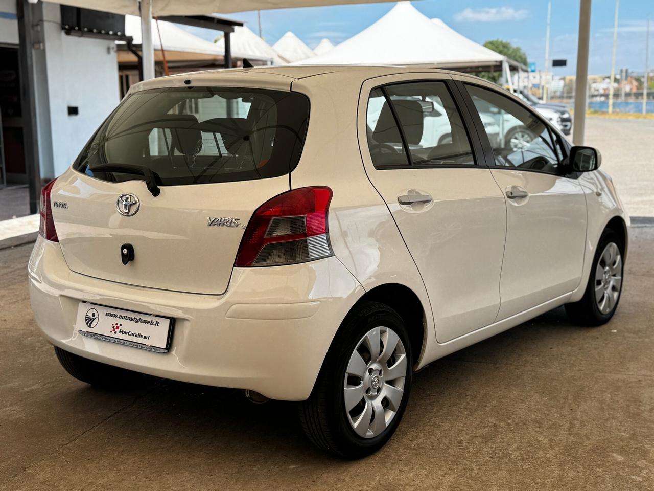 Toyota Yaris 1.0 5 porte Sol 69 Cv