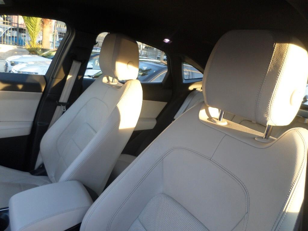 Jaguar E-Pace 2.0D 180 CV AWD aut. R-Dynamic S