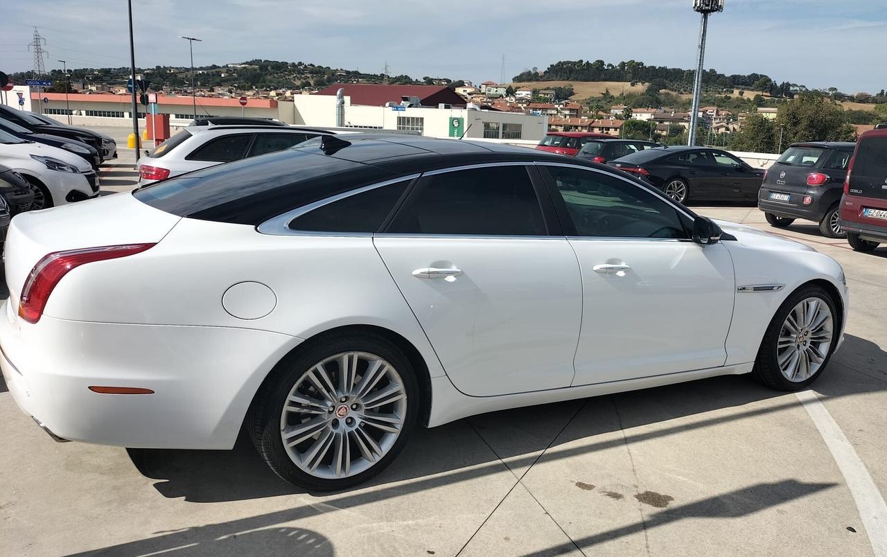 Jaguar XJ 3.0D V6 Luxury