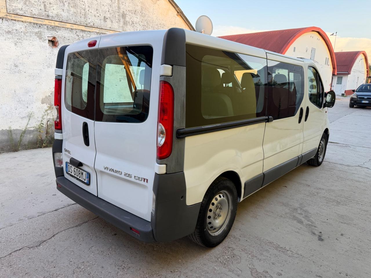 Opel Vivaro 2.5 CDTI 9 posti Clima - 2009