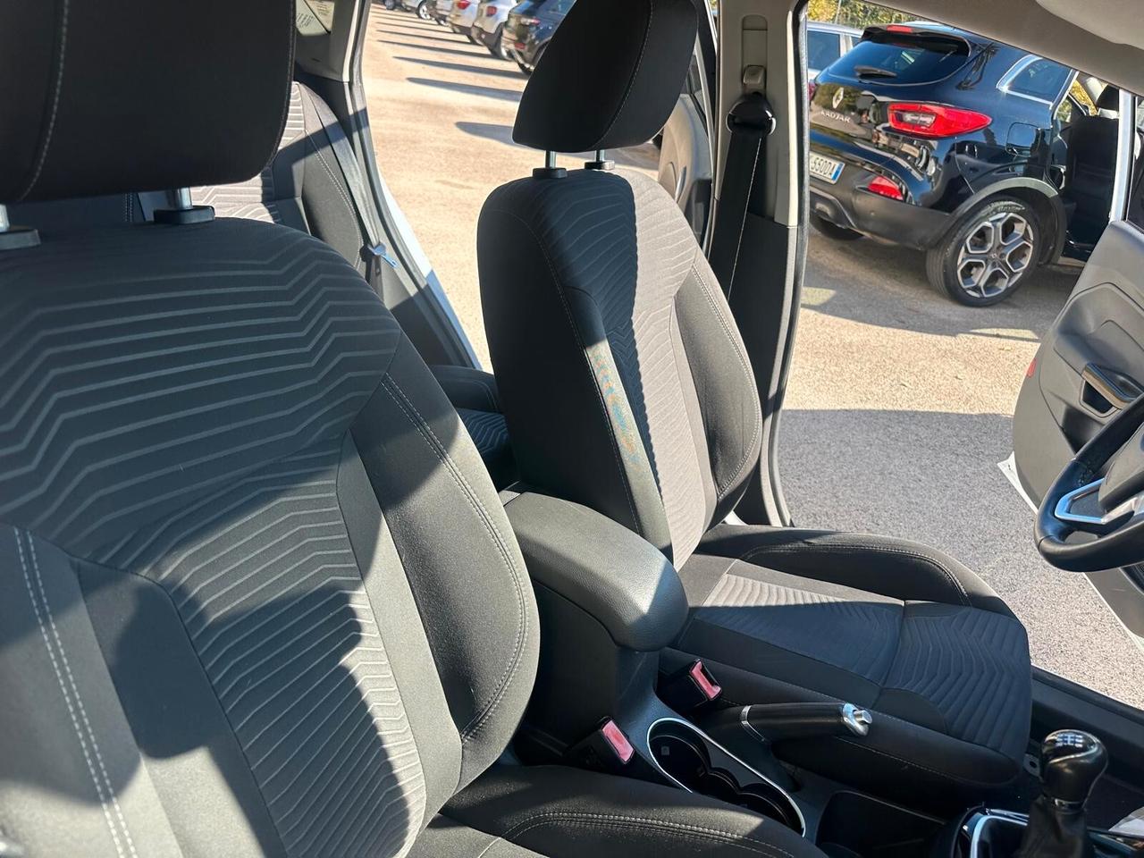 Ford Fiesta 1.5 TDCi 75CV 5 porte Black & White Edition NEOPATENTATI