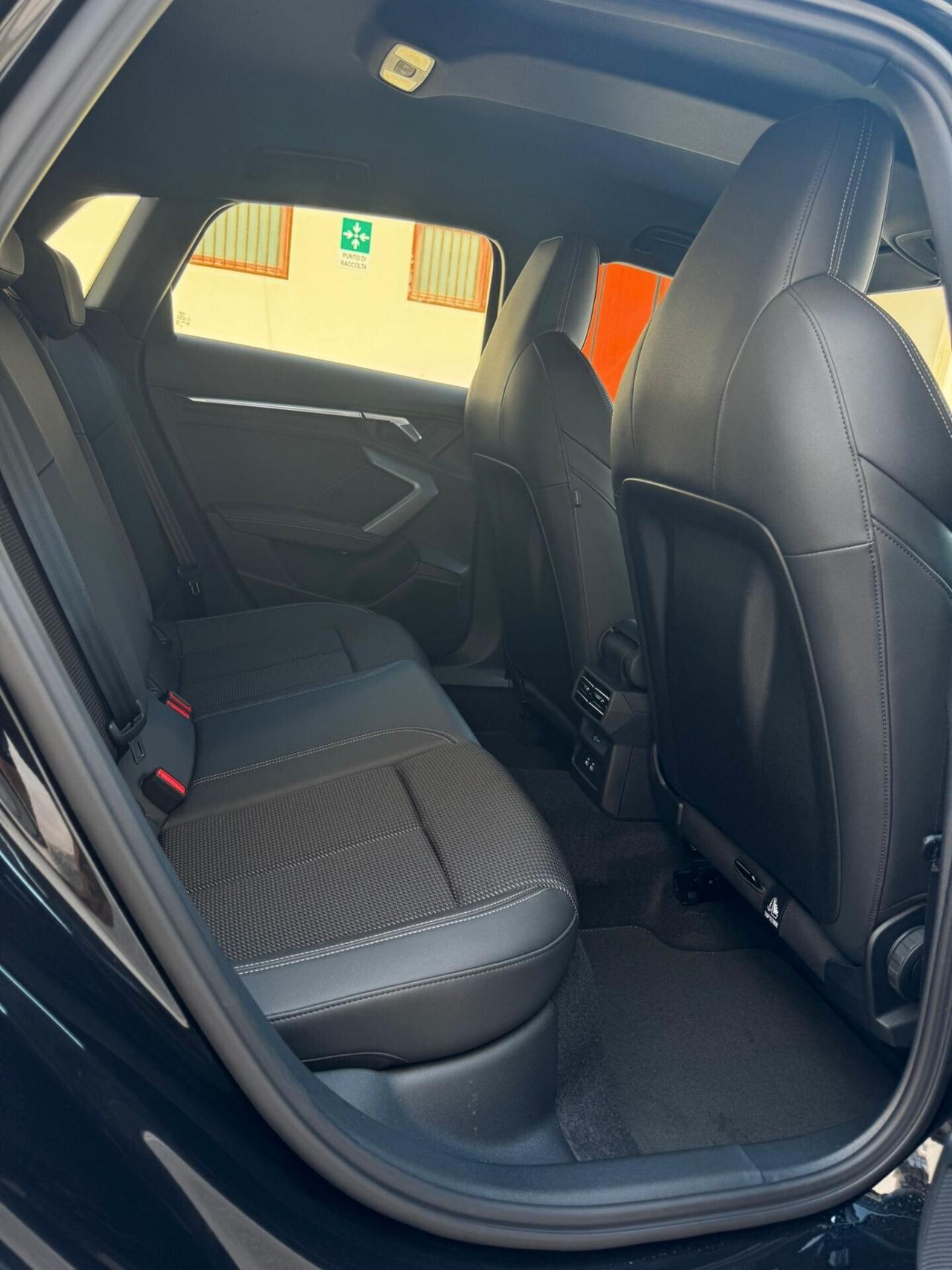 Audi A3 allstreet TDI 110 kW S tronic Identity Contrast
