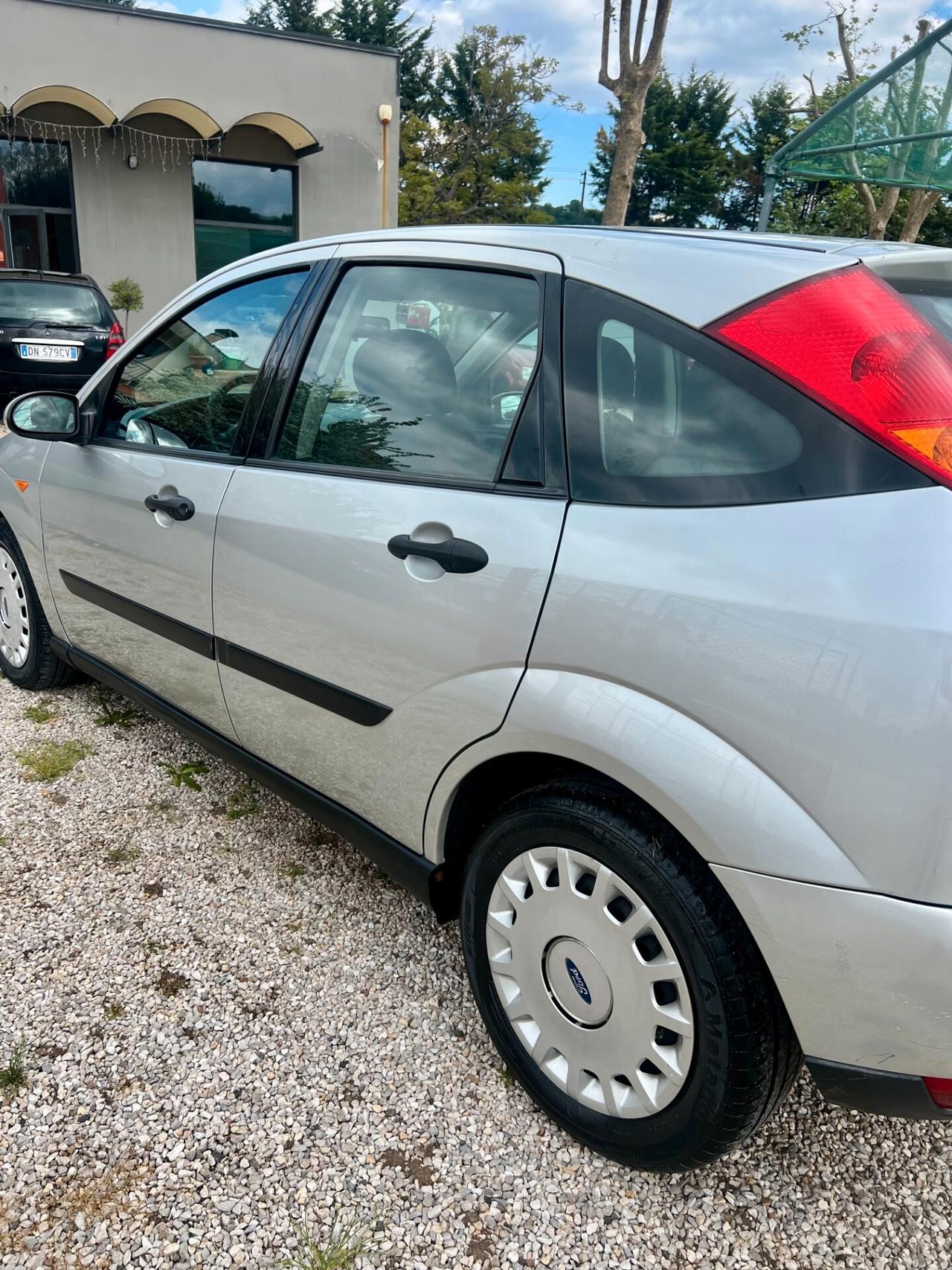 Ford Focus 1.8 TDDi cat 5p. Ambiente